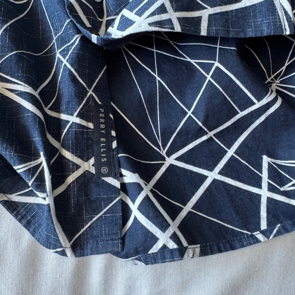 Perry Ellis Mens Short Sleeve Button Up Shirt Abstract Print Blue Large Resort - Picture 5 of 13